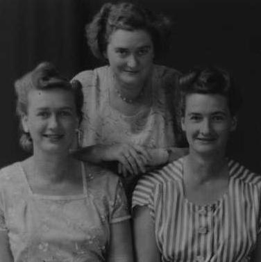 Sisters Pat, Gill and Stella Thomson