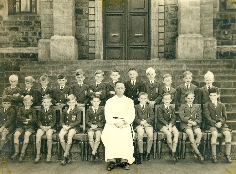 1954 class photograph - St Mary's School